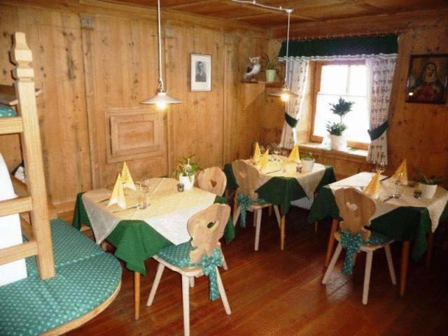 Berggasthaus Agritur Moserhof ไบรยัส ภายนอก รูปภาพ
